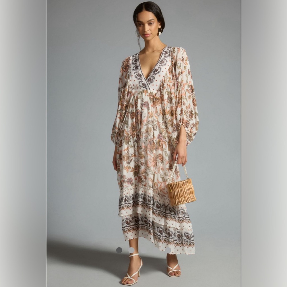 Anthropologie beautiful v-neck long sleeve maxi dress